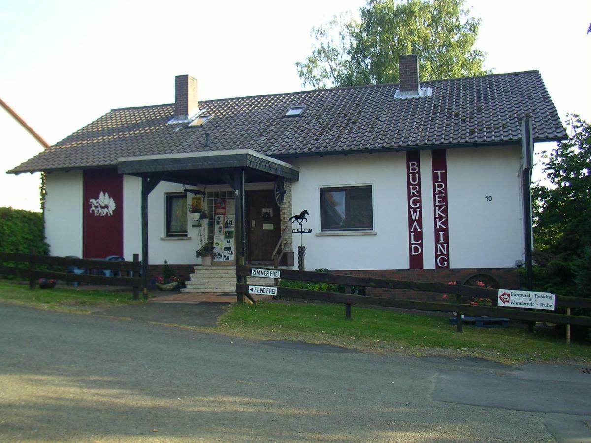 Gaestehaus Burgwald-Trekking Mittelsimtshausen Extérieur photo
