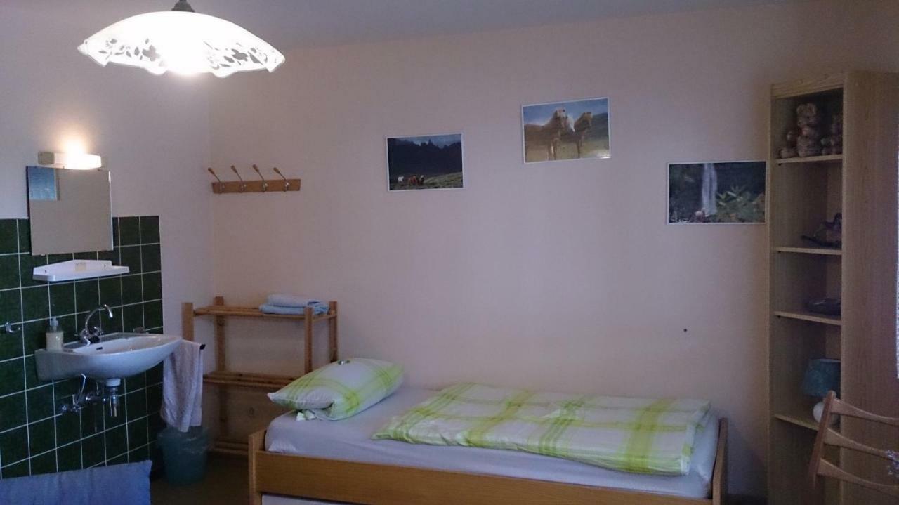 Gaestehaus Burgwald-Trekking Mittelsimtshausen Extérieur photo
